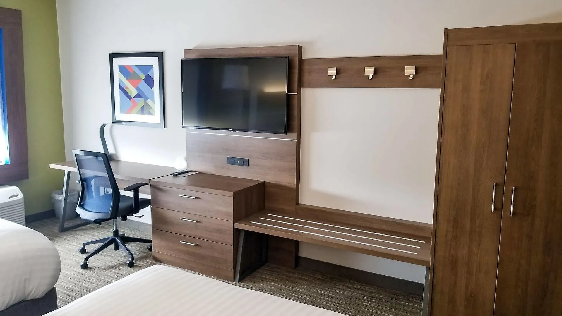 Holiday Inn Express & Suites - Charlotte Ne - University Area By Ihg Hotel